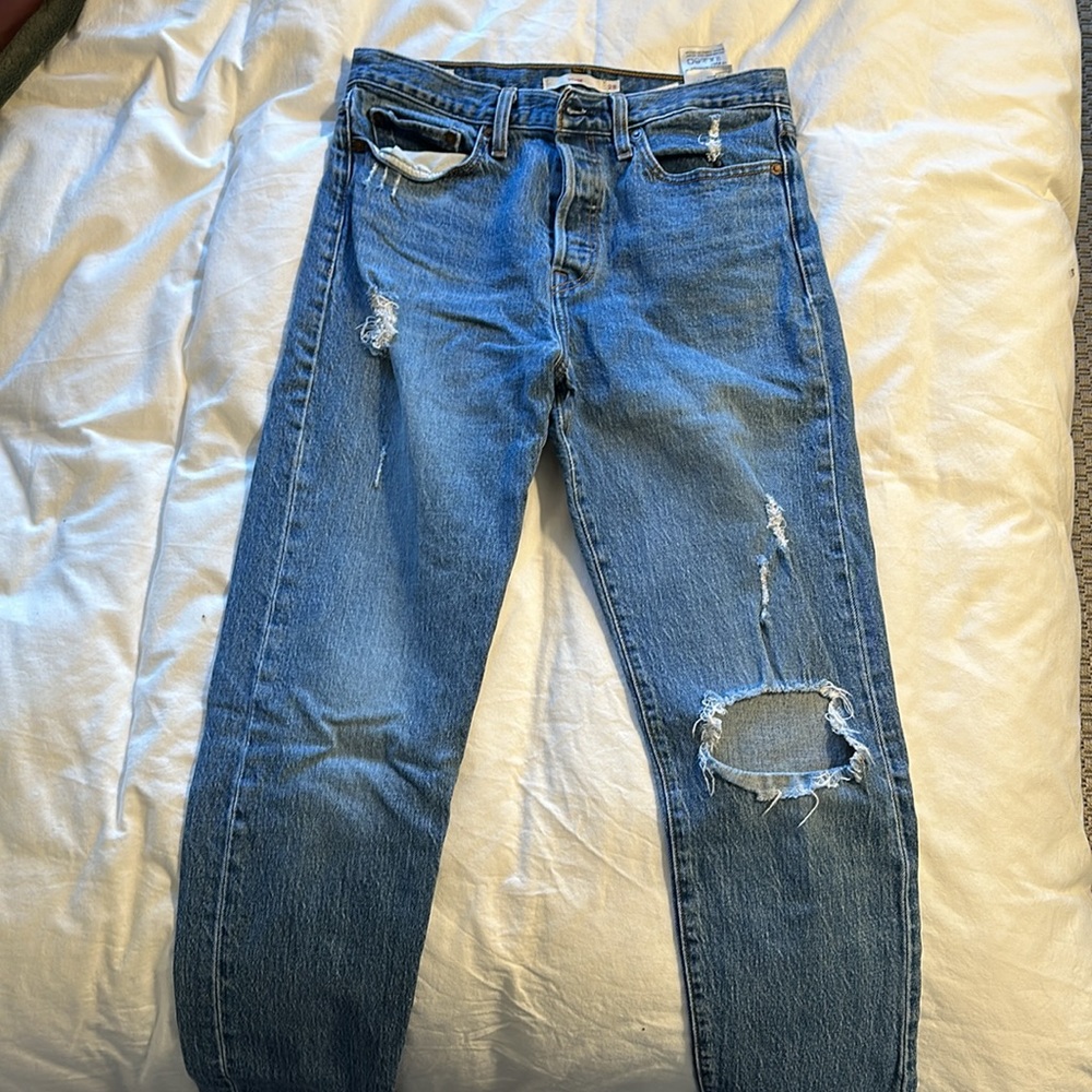 Levi’s wedgie jeans (size 28)